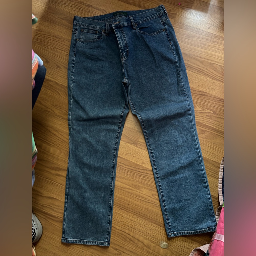 Women’s Ralph Lauren Jeans Size 16 like new.